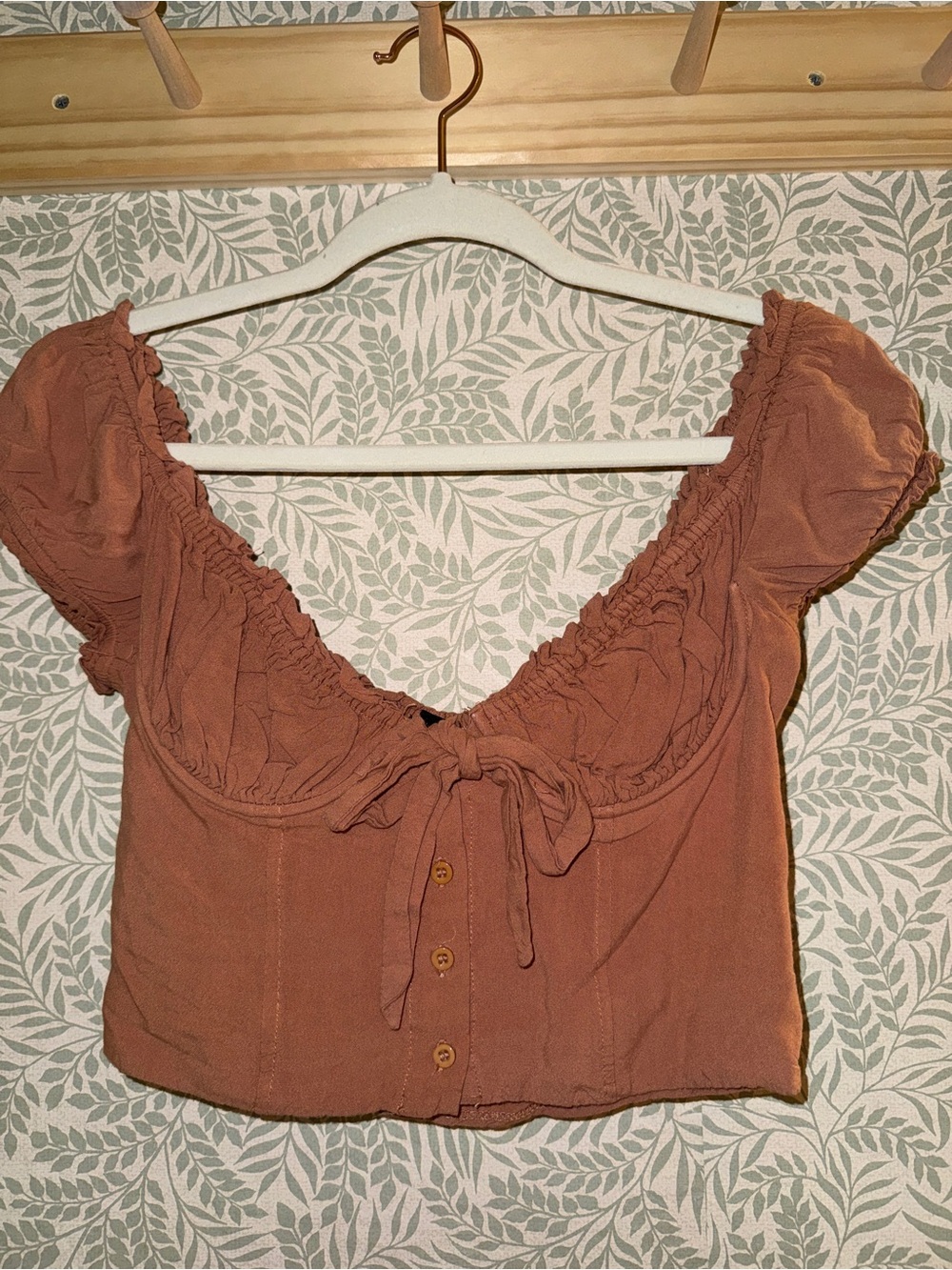 Kendall & Kylie Rust Brown Tie-Front Puff Sleeve Crop Top